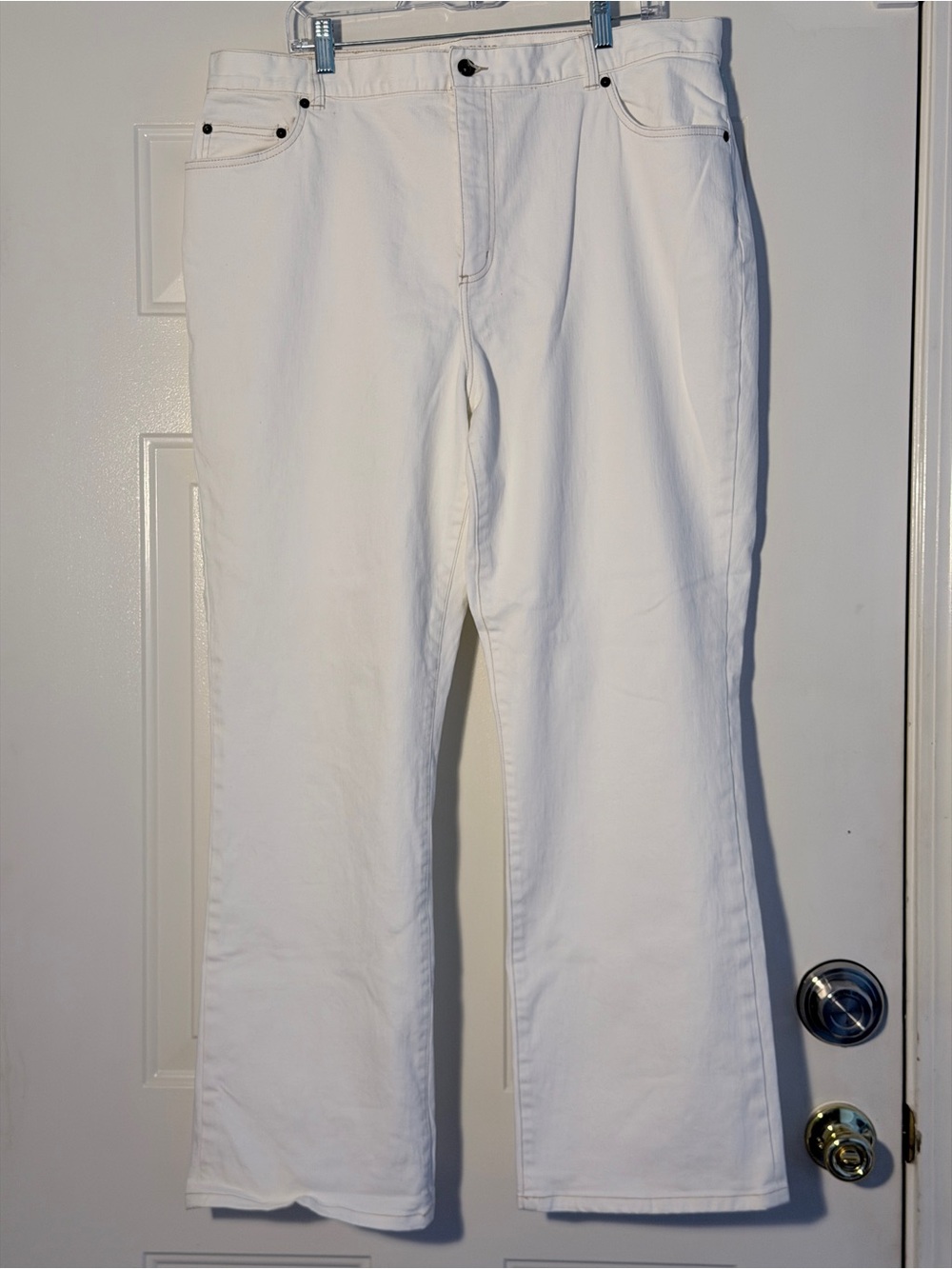 Lauren Jeans Co. Premium. Classic Soft White Straight-Leg Jeans. Sz 18W